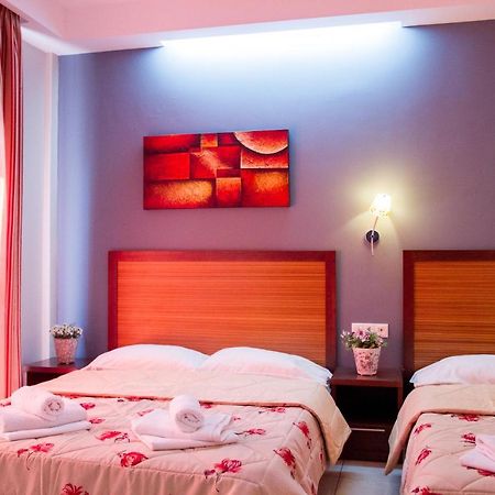 Hotel Rodon ปาราเลียกาเตอรีนิส ภายนอก รูปภาพ