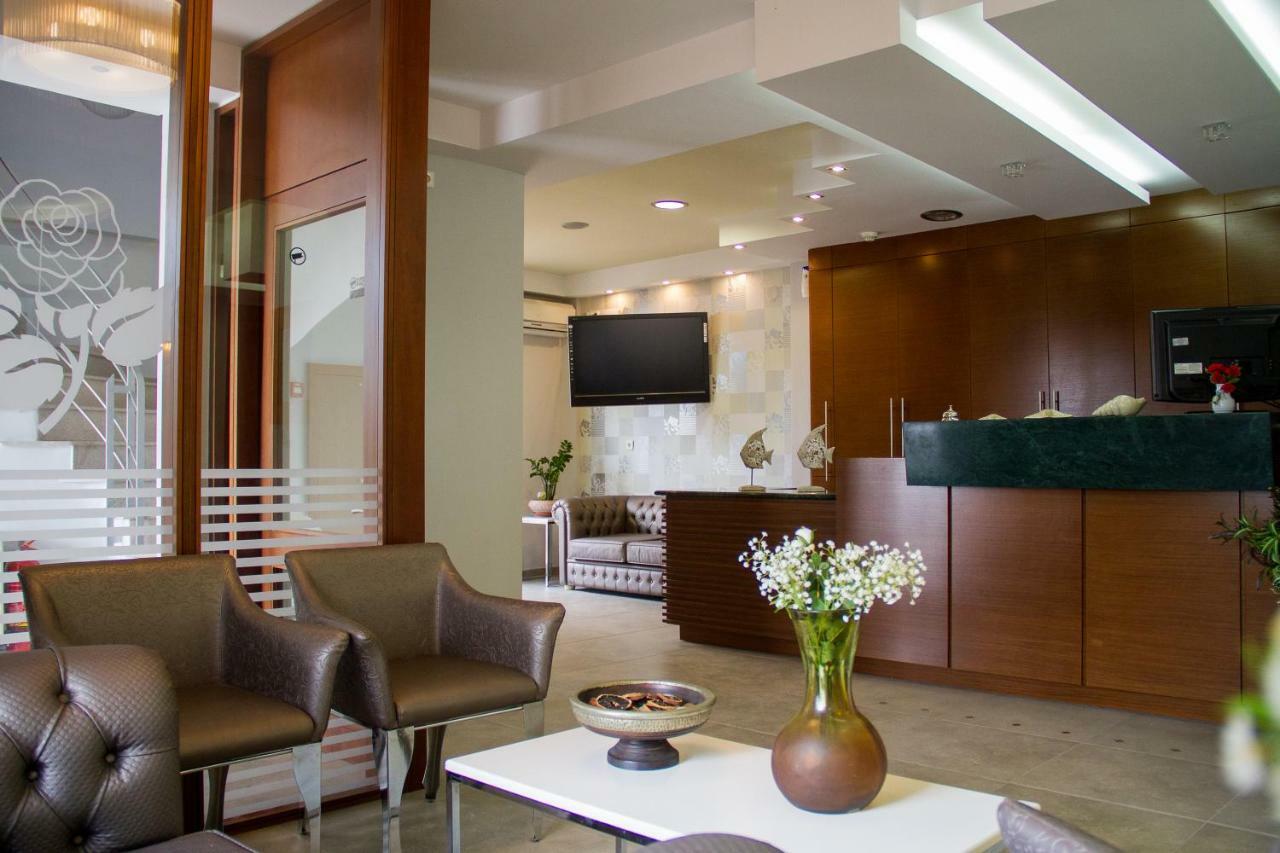 Hotel Rodon ปาราเลียกาเตอรีนิส ภายนอก รูปภาพ