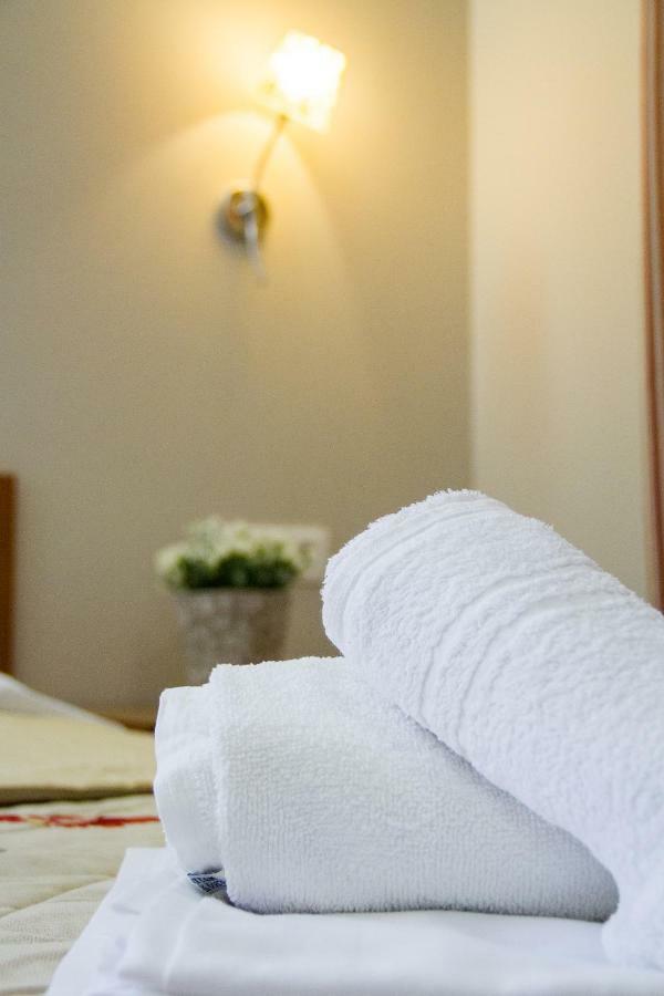 Hotel Rodon ปาราเลียกาเตอรีนิส ภายนอก รูปภาพ
