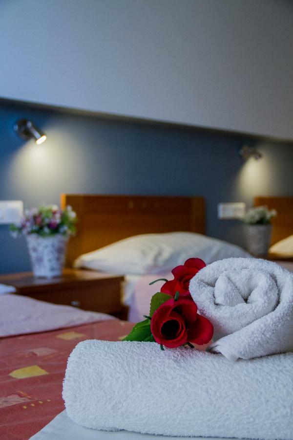 Hotel Rodon ปาราเลียกาเตอรีนิส ภายนอก รูปภาพ